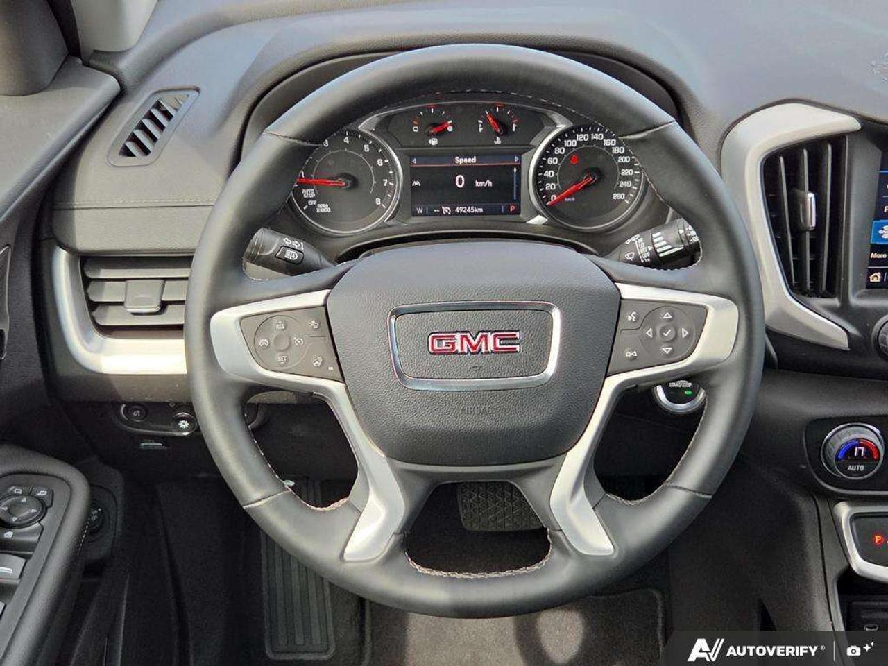 2024 GMC Terrain SLT AWD   WELL MAINTAINED   OFF LEASE   NO CLAIMS Photo