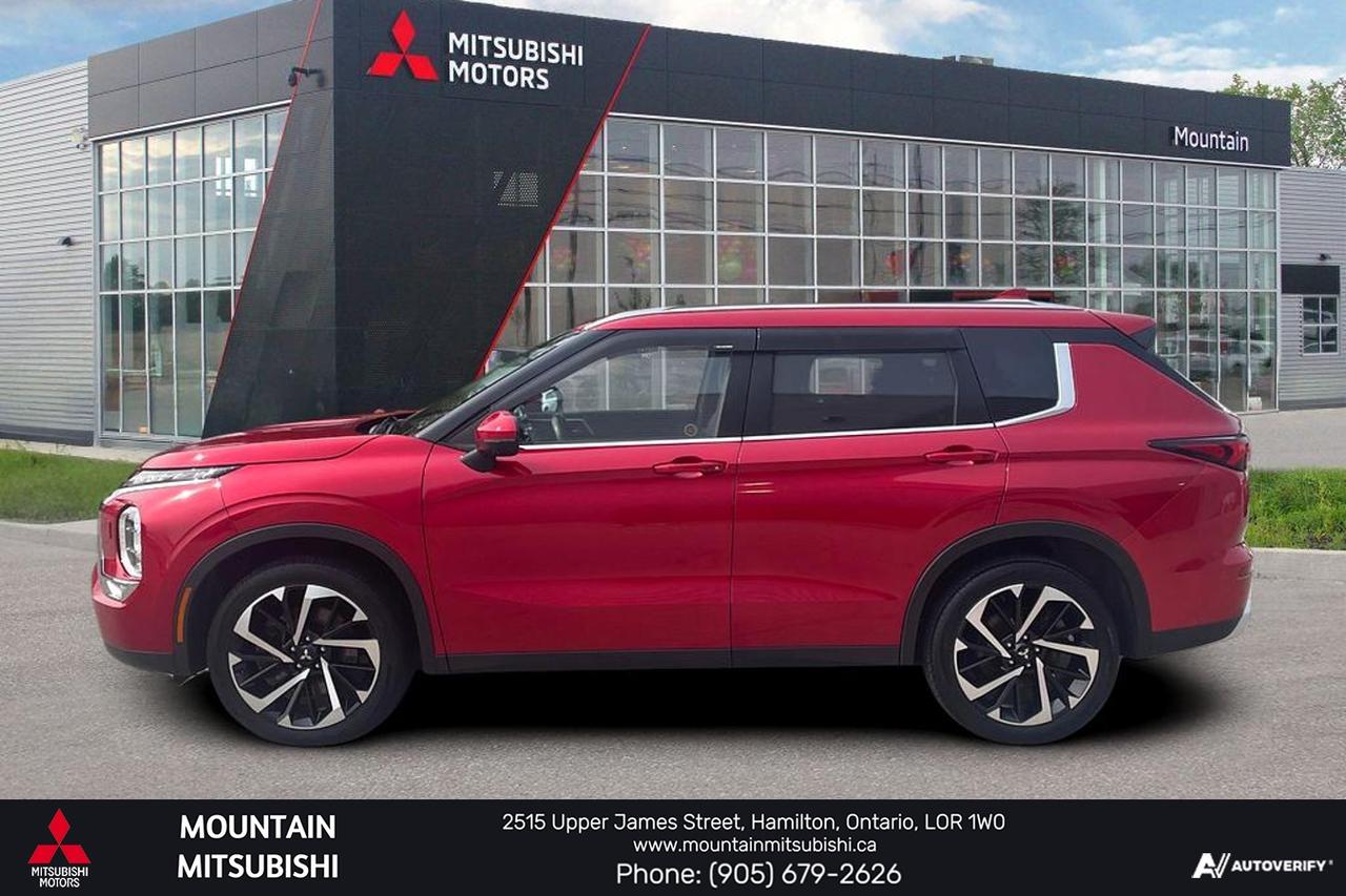 2022 Mitsubishi Outlander LE Photo3