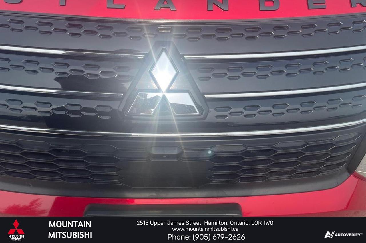 2022 Mitsubishi Outlander LE Photo