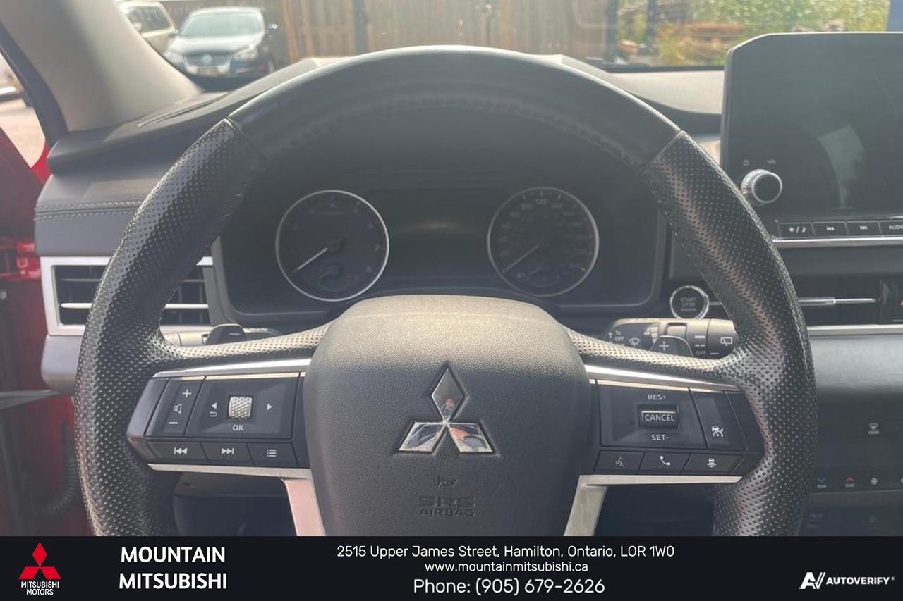2022 Mitsubishi Outlander LE Photo