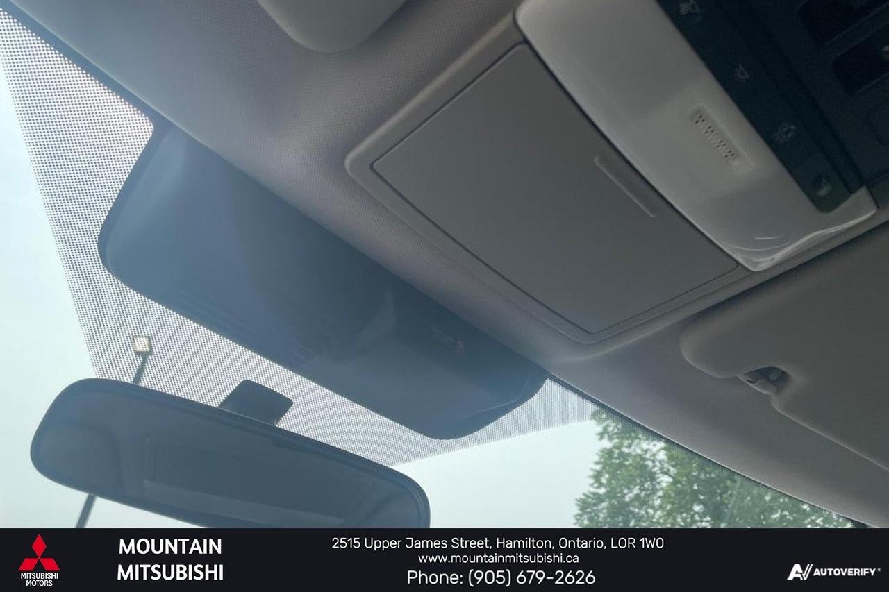 2022 Mitsubishi Outlander LE Photo