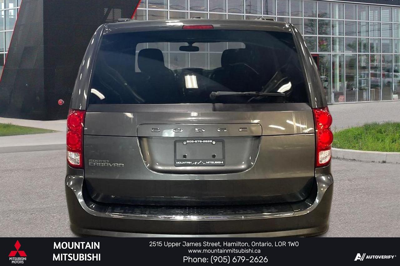 2016 Dodge Grand Caravan SXT Premium Plus Photo
