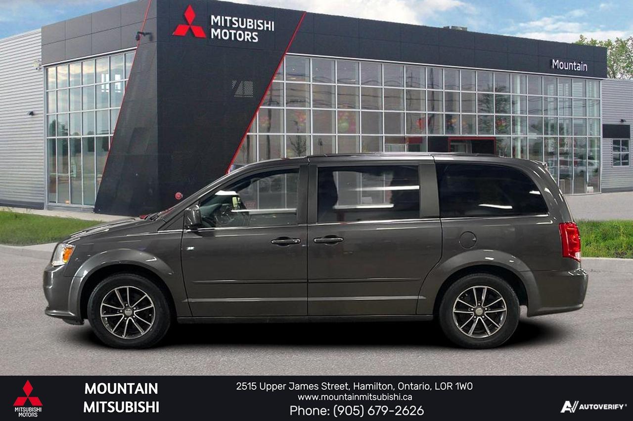 2016 Dodge Grand Caravan SXT Premium Plus Photo