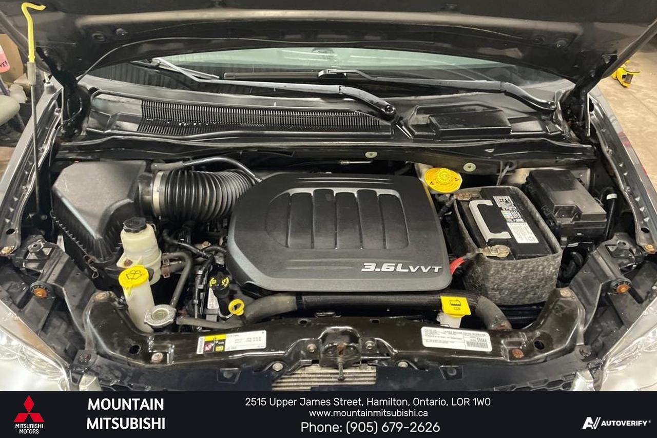2016 Dodge Grand Caravan SXT Premium Plus Photo