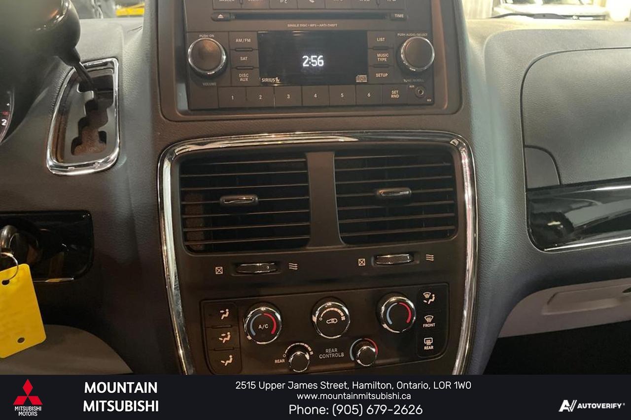 2016 Dodge Grand Caravan SXT Premium Plus Photo