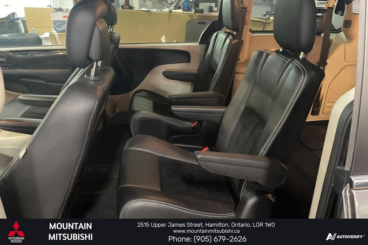 2016 Dodge Grand Caravan SXT Premium Plus Photo