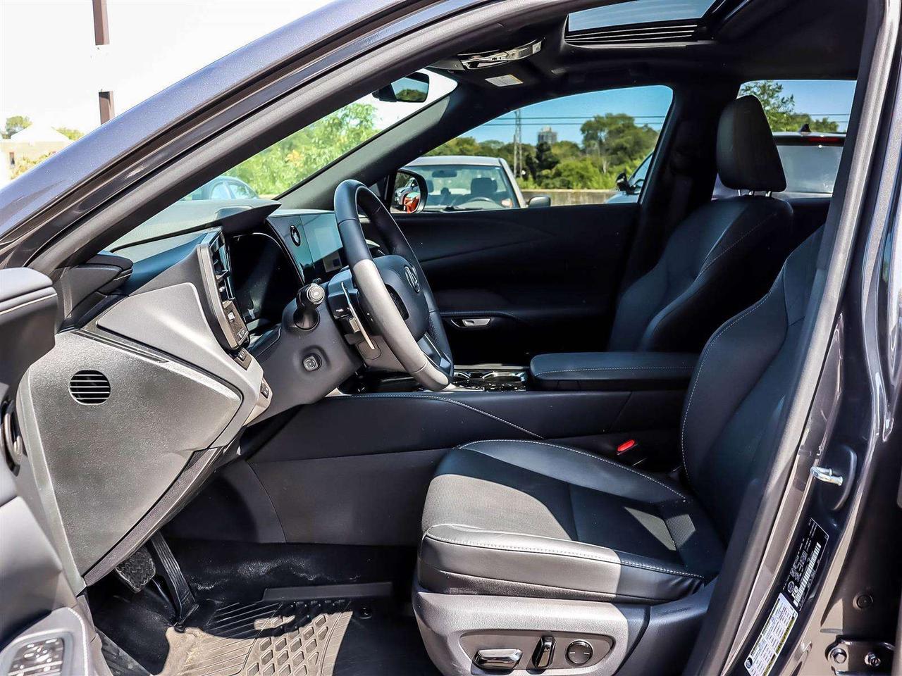 2025 Lexus RX PREMIUM AWD 2.4L TURBO ADAPTIVE CRUISE Photo