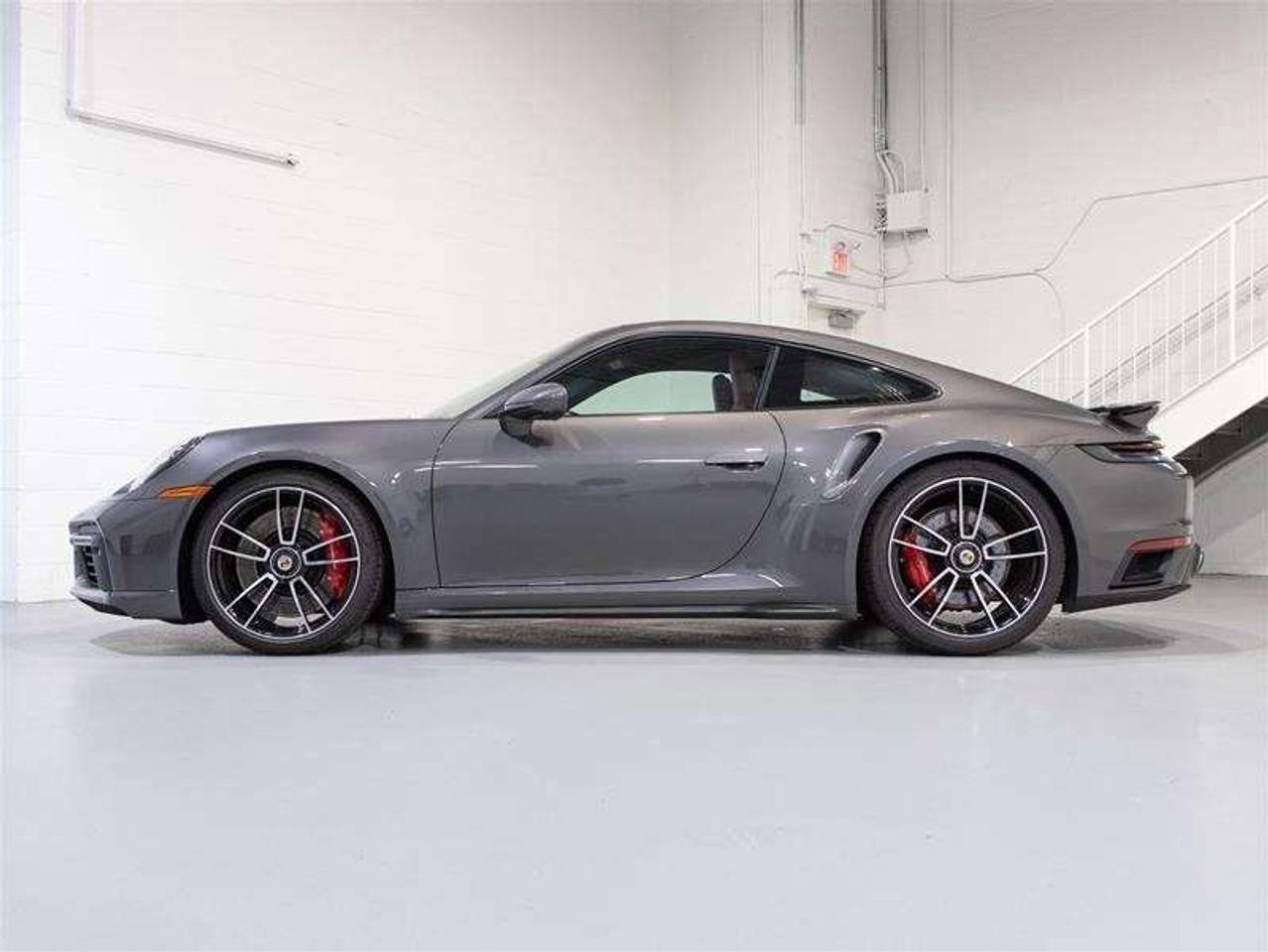 2024 Porsche 911 Turbo Coupe Photo