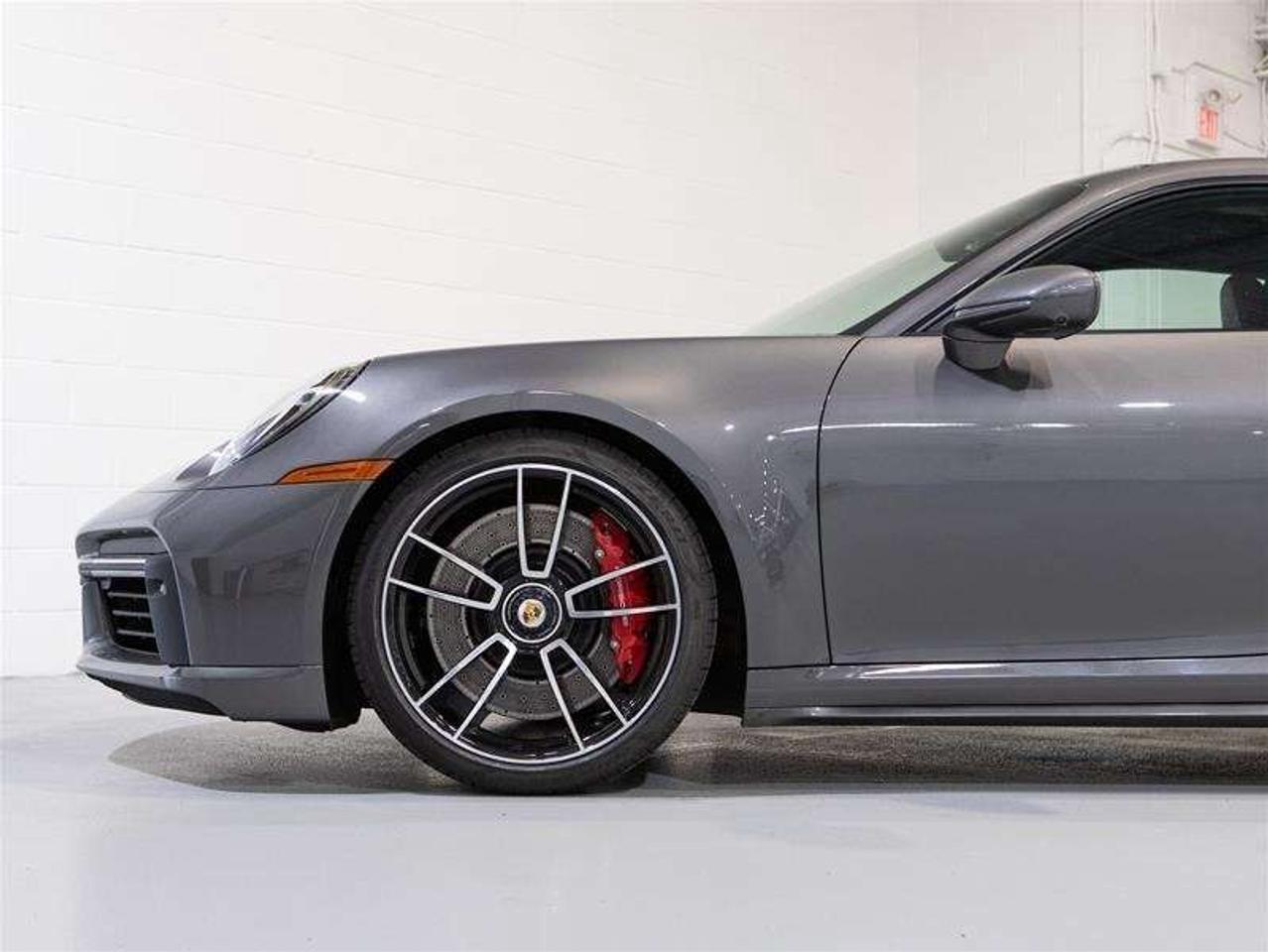 2024 Porsche 911 Turbo Coupe Photo