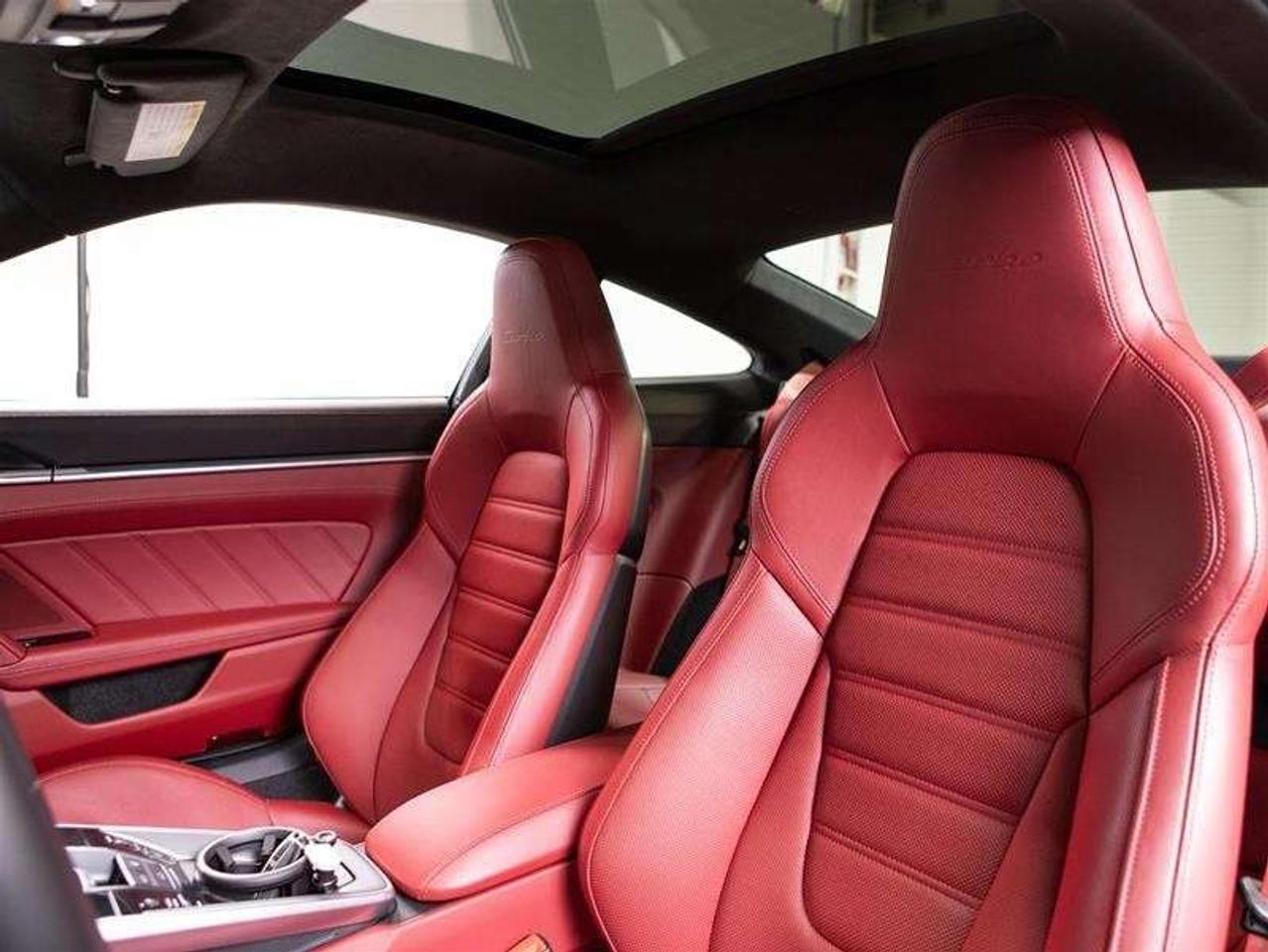 2024 Porsche 911 Turbo Coupe Photo