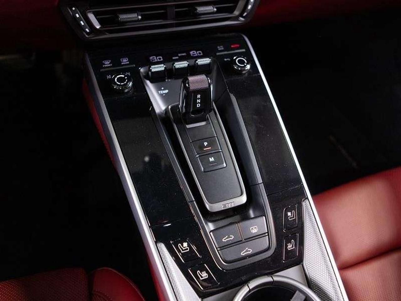 2024 Porsche 911 Turbo Coupe Photo