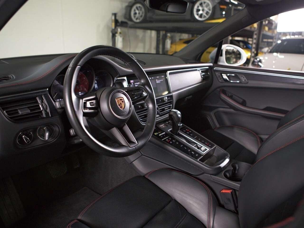 2023 Porsche Macan GTS AWD Photo