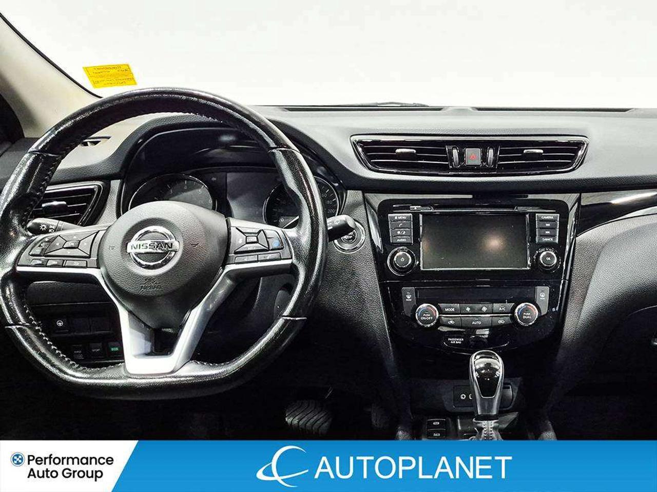 2023 Nissan Qashqai SV AWD, Sunroof, Back Up Cam, Bluetooth! Photo
