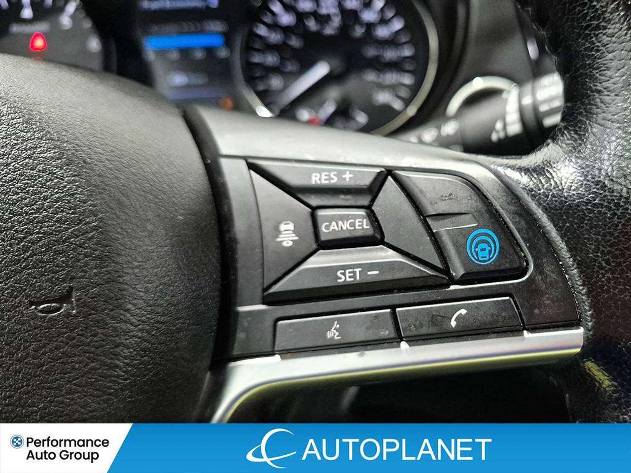2023 Nissan Qashqai SV AWD, Sunroof, Back Up Cam, Bluetooth! Photo