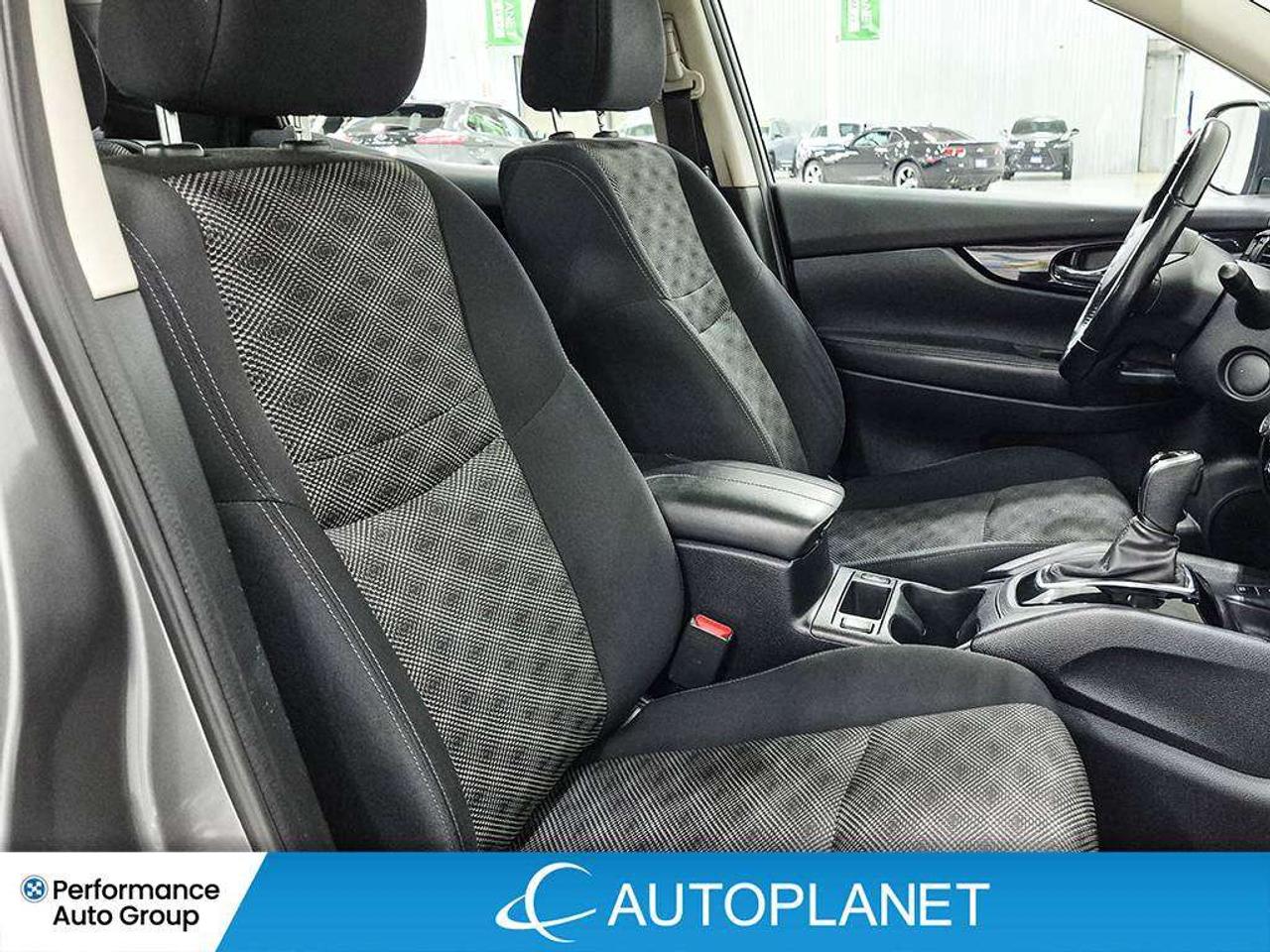 2023 Nissan Qashqai SV AWD, Sunroof, Back Up Cam, Bluetooth! Photo