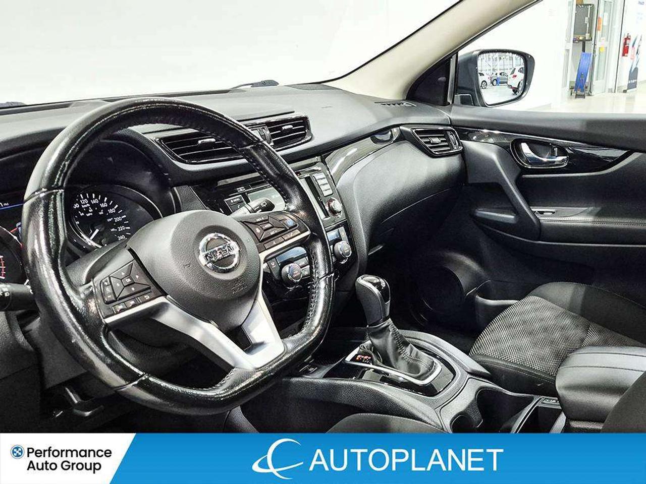 2023 Nissan Qashqai SV AWD, Sunroof, Back Up Cam, Bluetooth! Photo