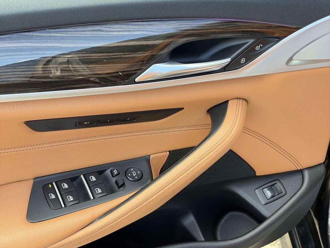 2019 BMW 5 Series xDrive Sedan Power Moonroof   Blind Spot Monitorin Photo