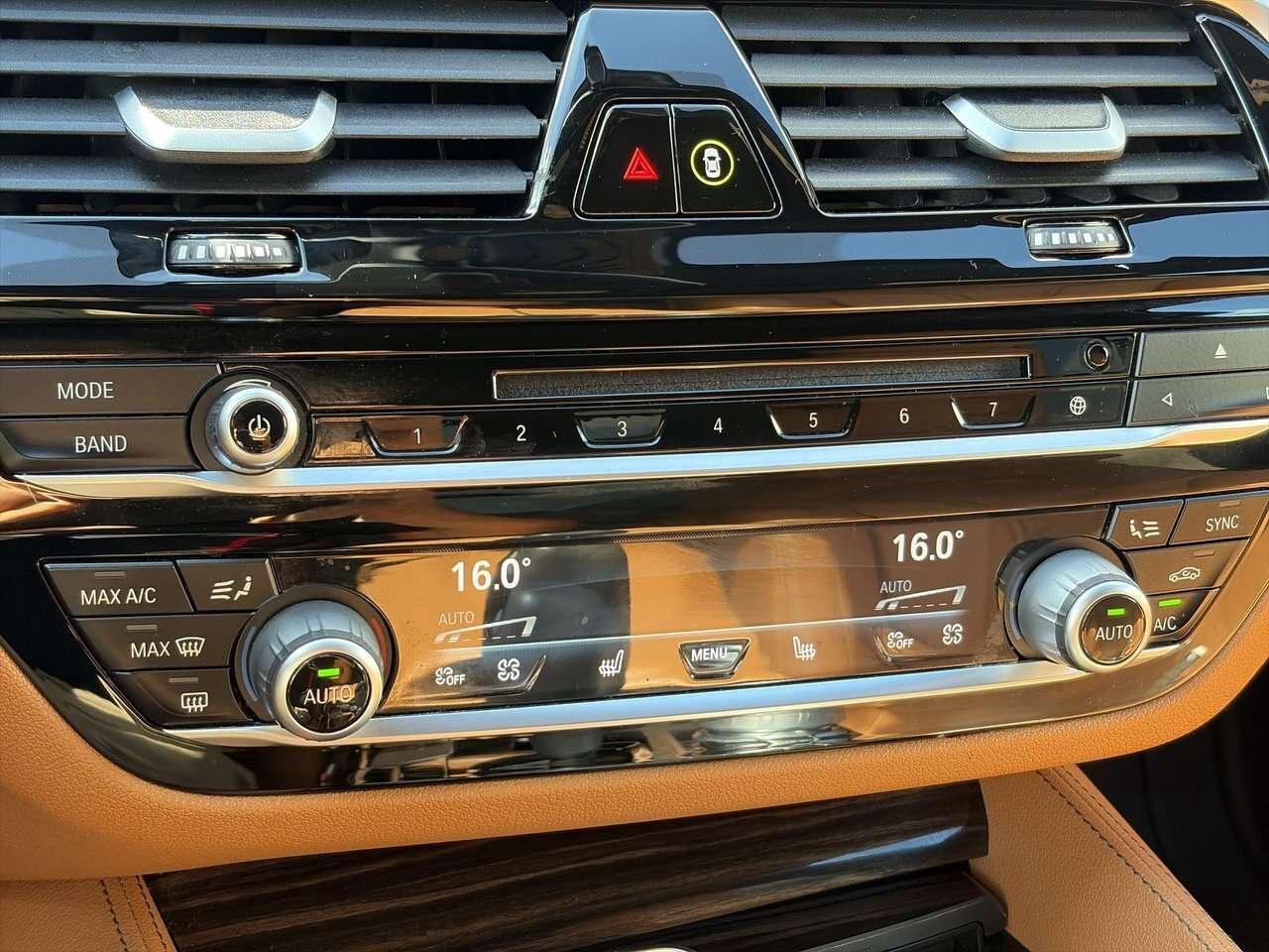 2019 BMW 5 Series xDrive Sedan Power Moonroof   Blind Spot Monitorin Photo