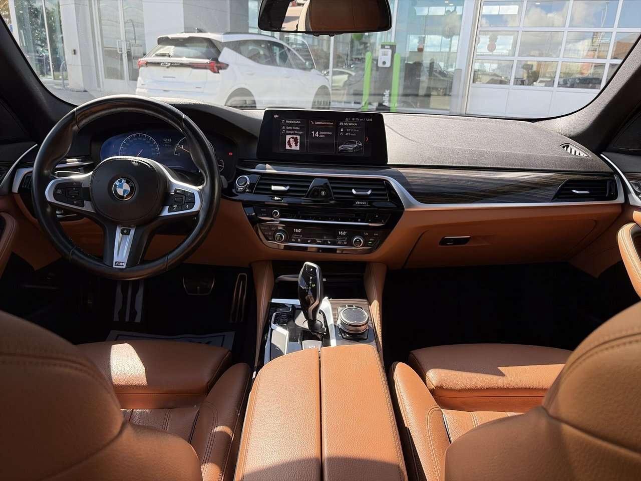 2019 BMW 5 Series xDrive Sedan Power Moonroof   Blind Spot Monitorin Photo