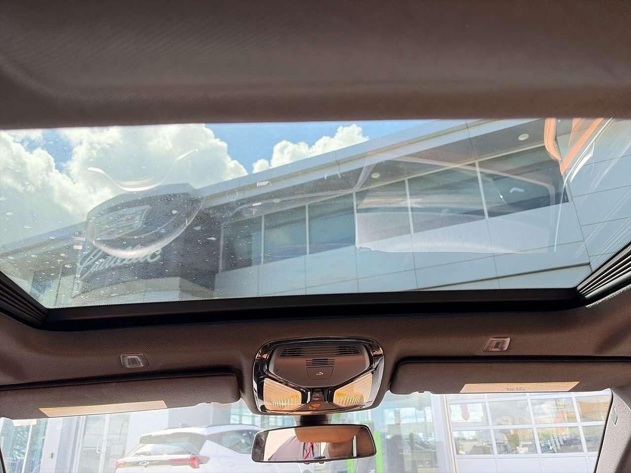 2019 BMW 5 Series xDrive Sedan Power Moonroof   Blind Spot Monitorin Photo