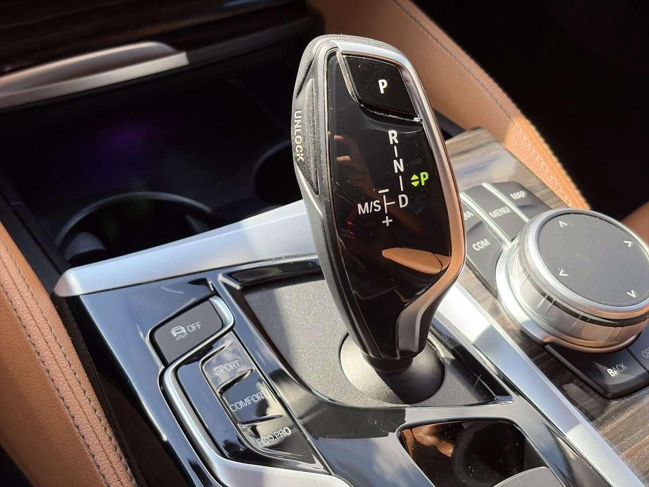 2019 BMW 5 Series xDrive Sedan Power Moonroof   Blind Spot Monitorin Photo