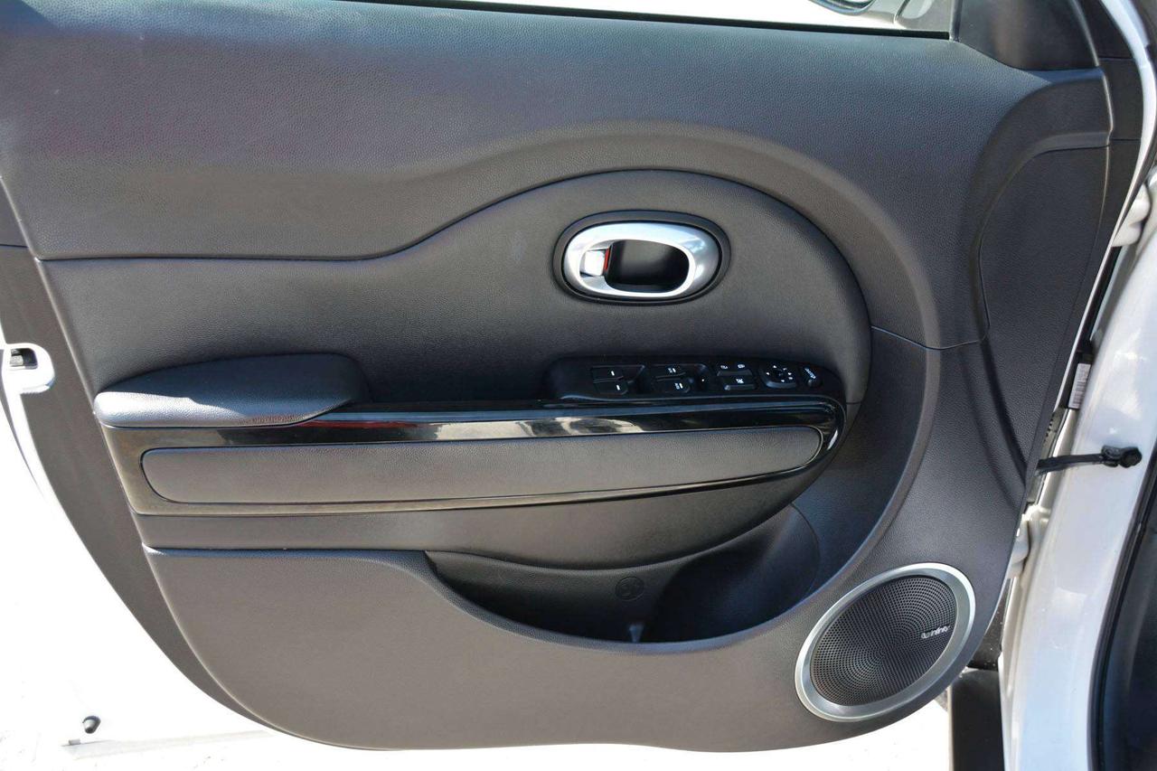 2015 Kia Soul SX Photo