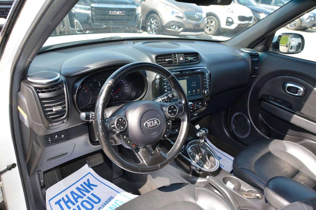 2015 Kia Soul SX Photo