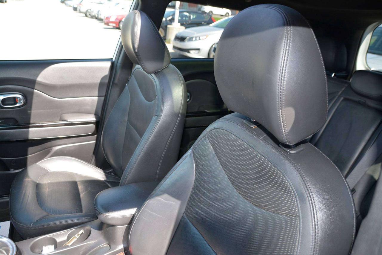 2015 Kia Soul SX Photo