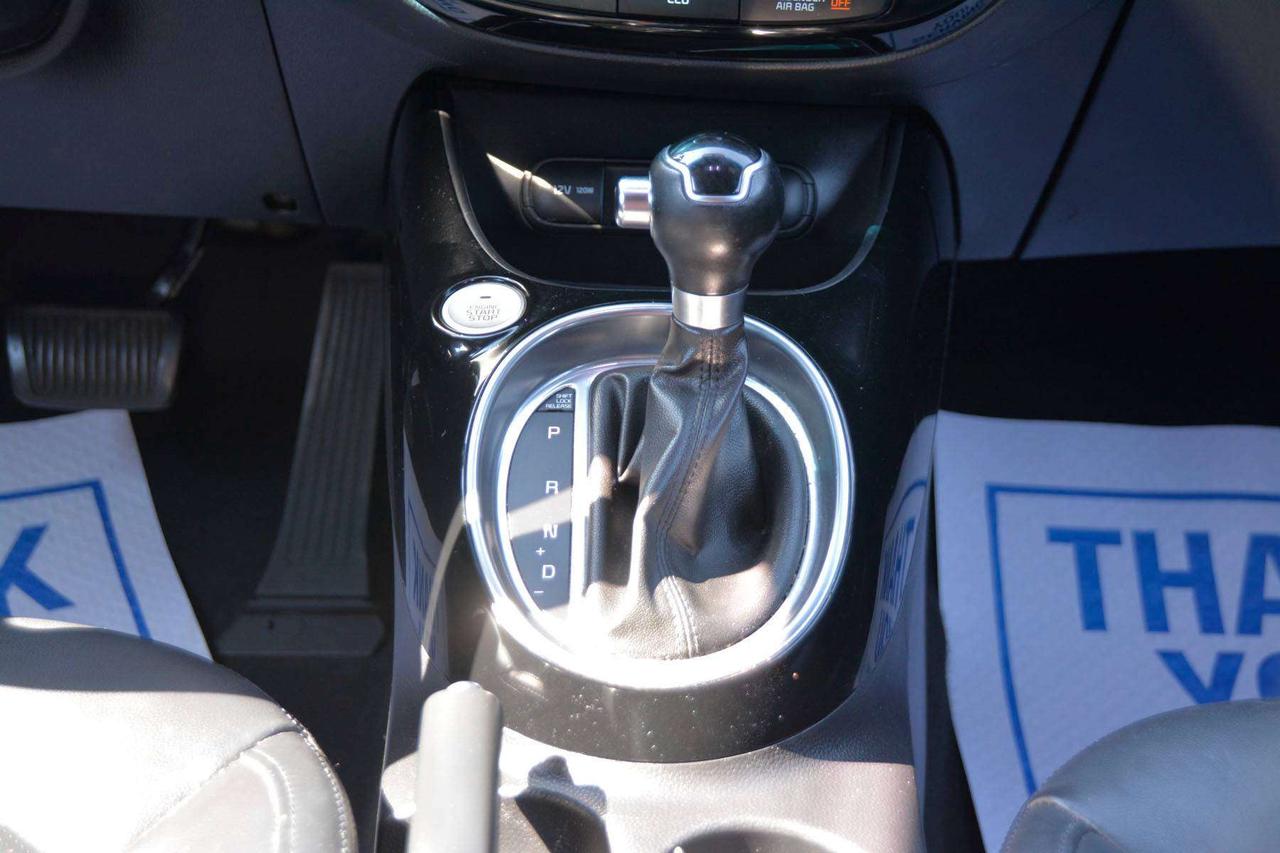 2015 Kia Soul SX Photo