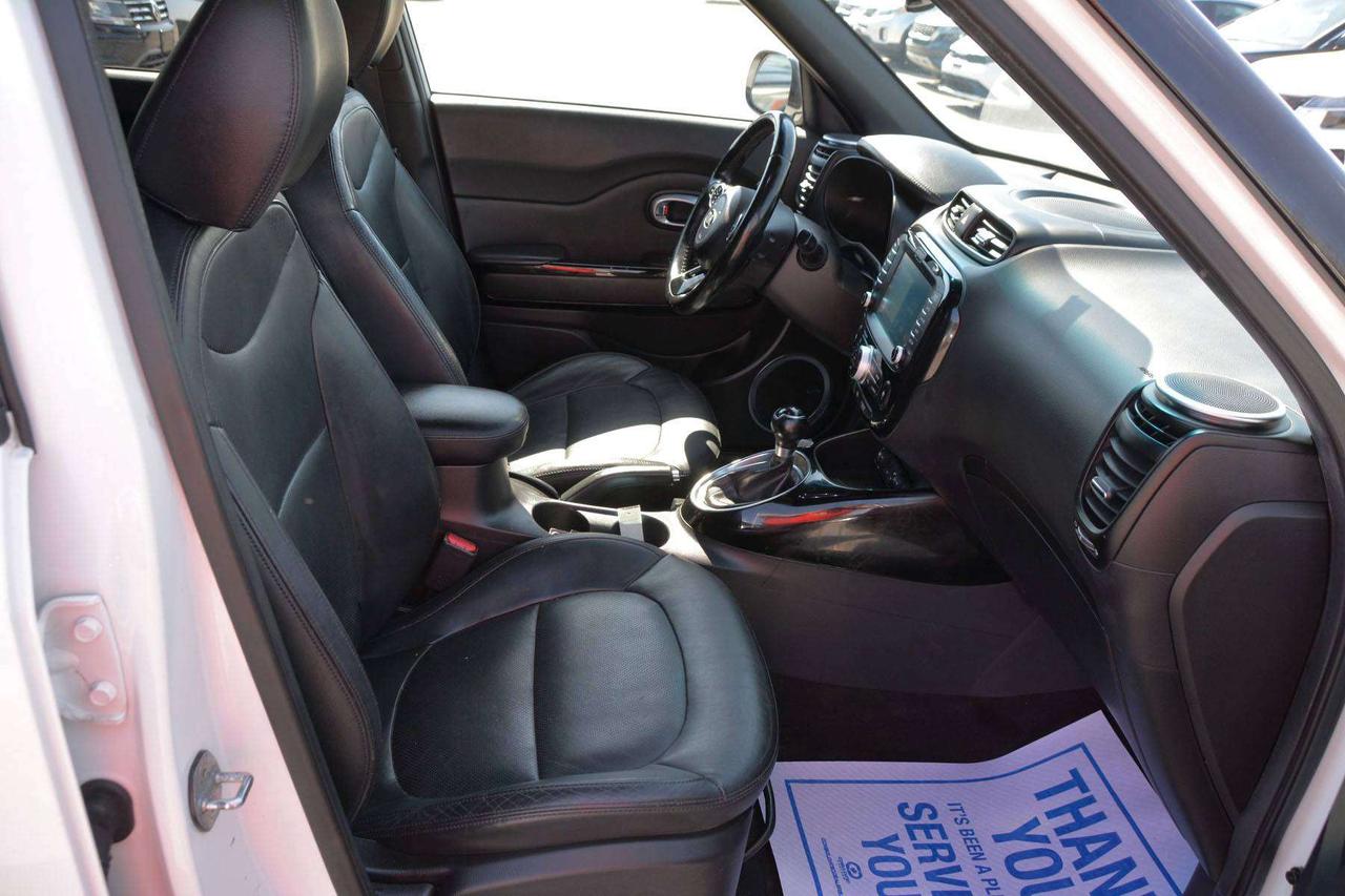 2015 Kia Soul SX Photo