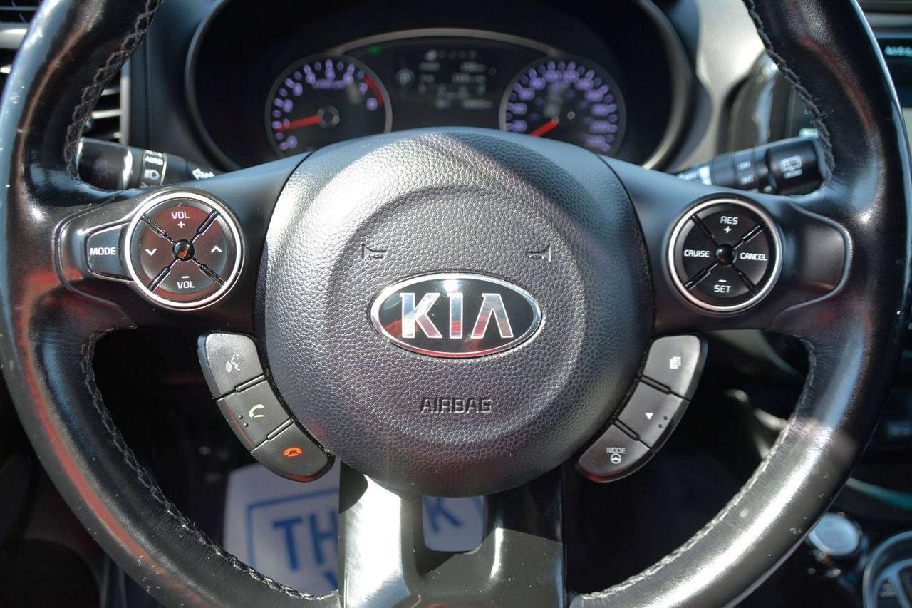 2015 Kia Soul SX Photo