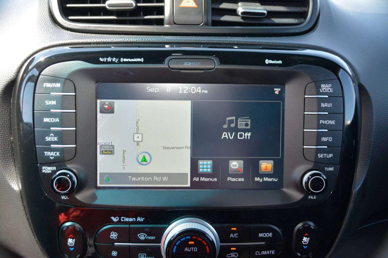 2015 Kia Soul SX Photo