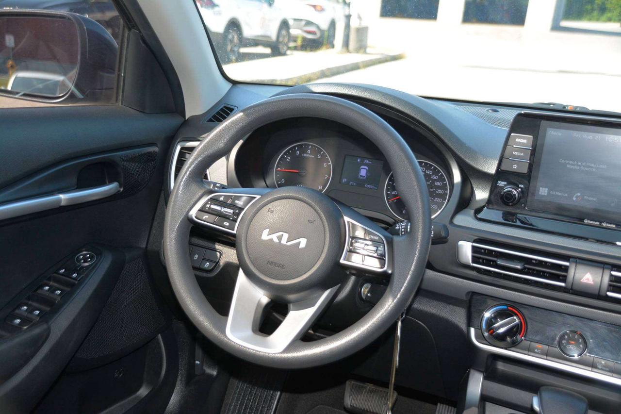 2023 Kia Seltos LX Photo