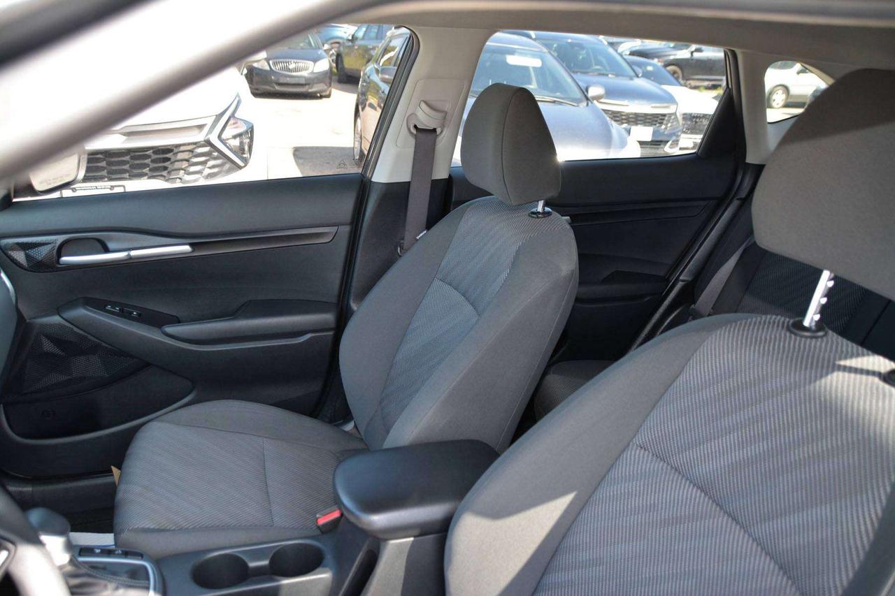 2023 Kia Seltos LX Photo