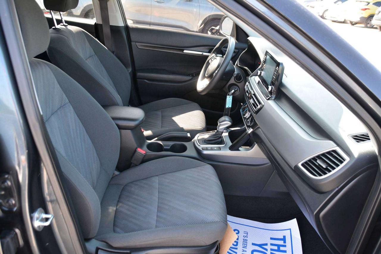 2023 Kia Seltos LX Photo