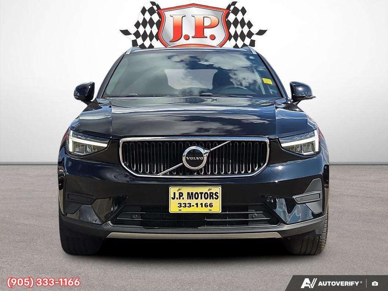 2023 Volvo XC40 B5 Core Apple CarPlay & Android Auto • Heated Front Seats • Lane Assist • Power Driver Seat • Rear Parking Sensors • Siri Photo5