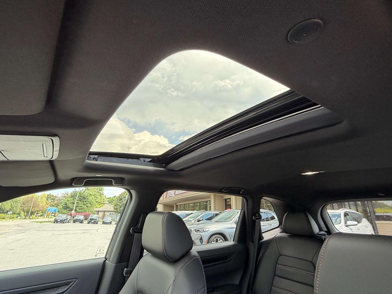 2024 Honda CR-V EX-L/HYBRID/PWR ROOF/LEATHER/CALL BELLEVILLE Photo