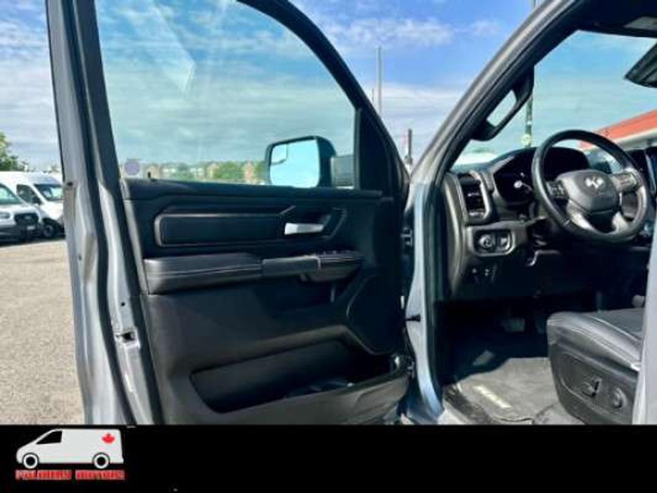 2023 RAM 1500 SPORT eTorque Crew Cab 4x4 V8 5.7FT Box Photo