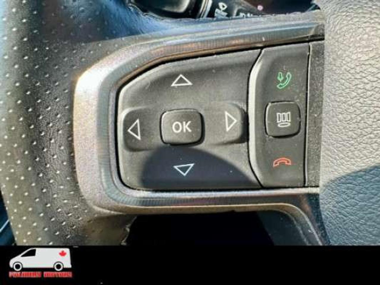 2023 RAM 1500 SPORT eTorque Crew Cab 4x4 V8 5.7FT Box Photo