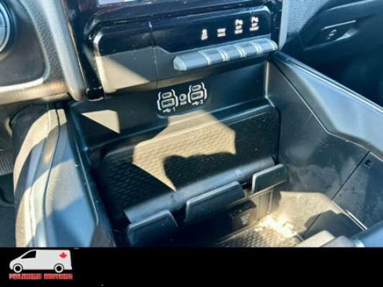 2023 RAM 1500 SPORT eTorque Crew Cab 4x4 V8 5.7FT Box Photo