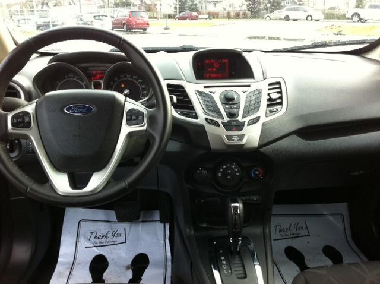 2013 Ford Fiesta Titanium - Photo #4