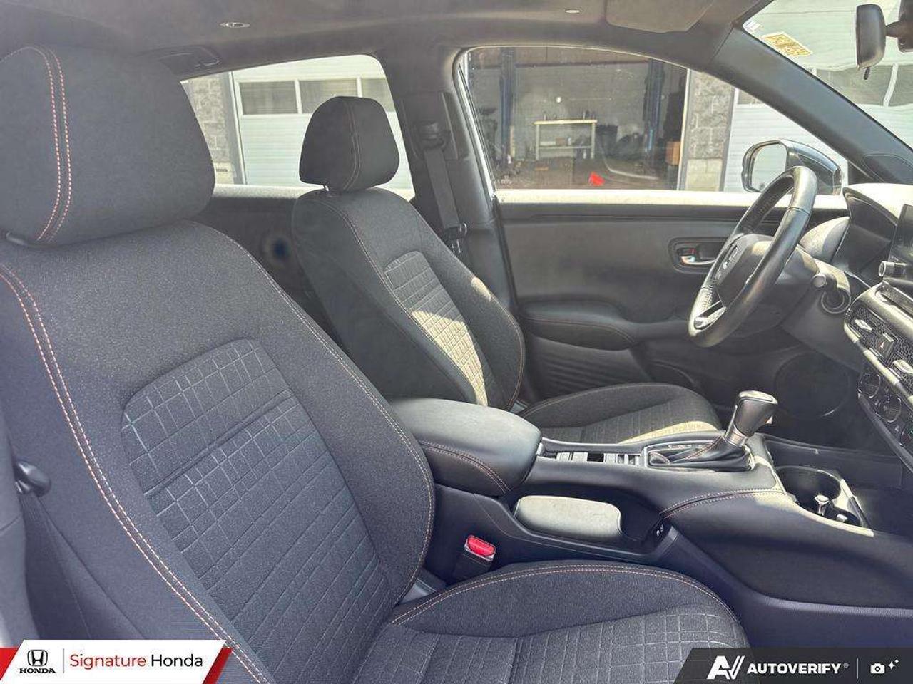2025 Honda HR-V Sport Photo