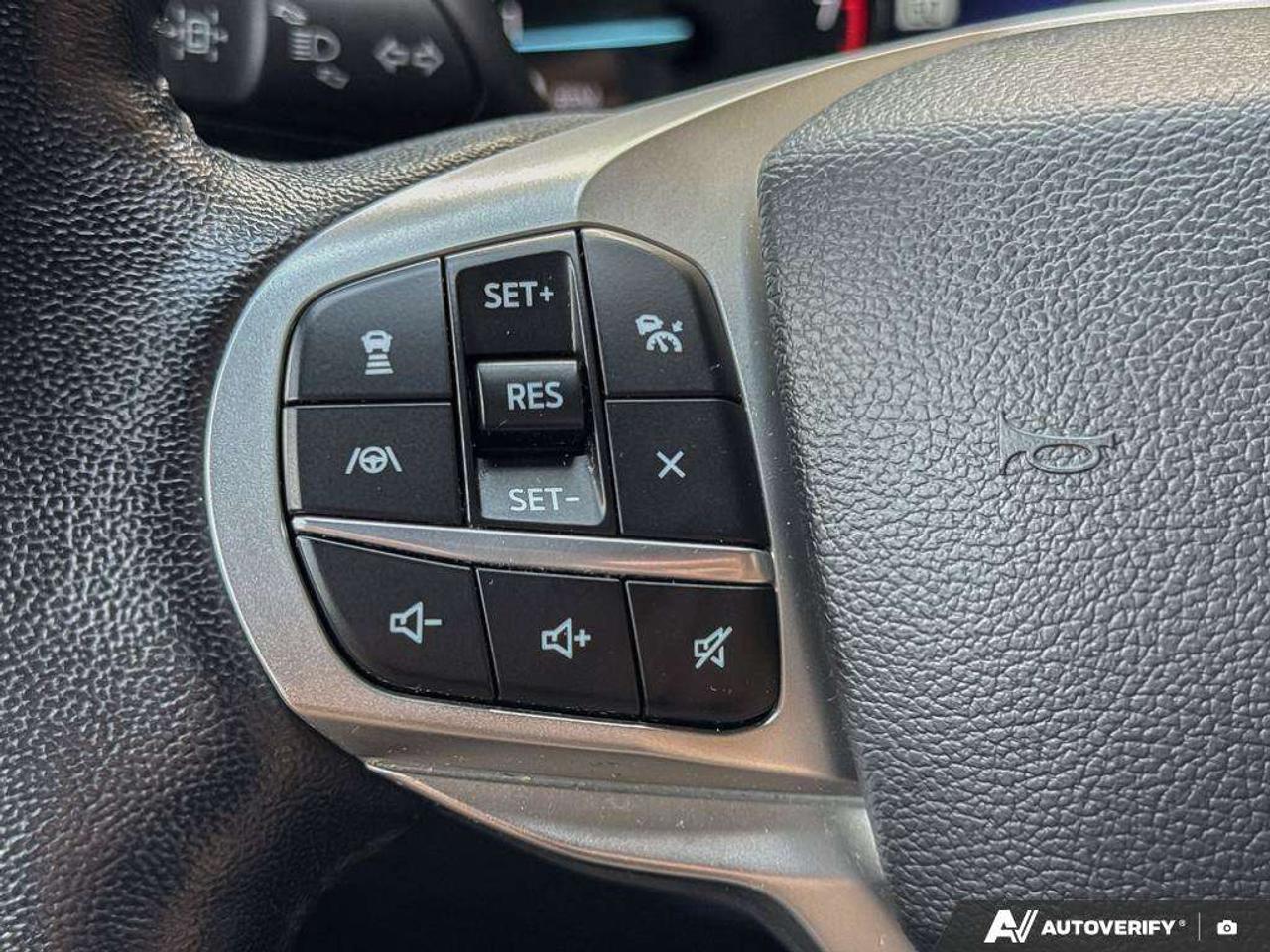 2023 Ford Explorer Limited   MOONROOF   HTD STEER WHEEL   LTHR Photo