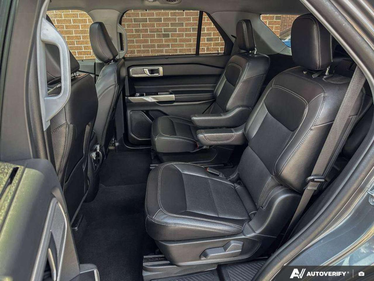 2023 Ford Explorer Limited   MOONROOF   HTD STEER WHEEL   LTHR Photo