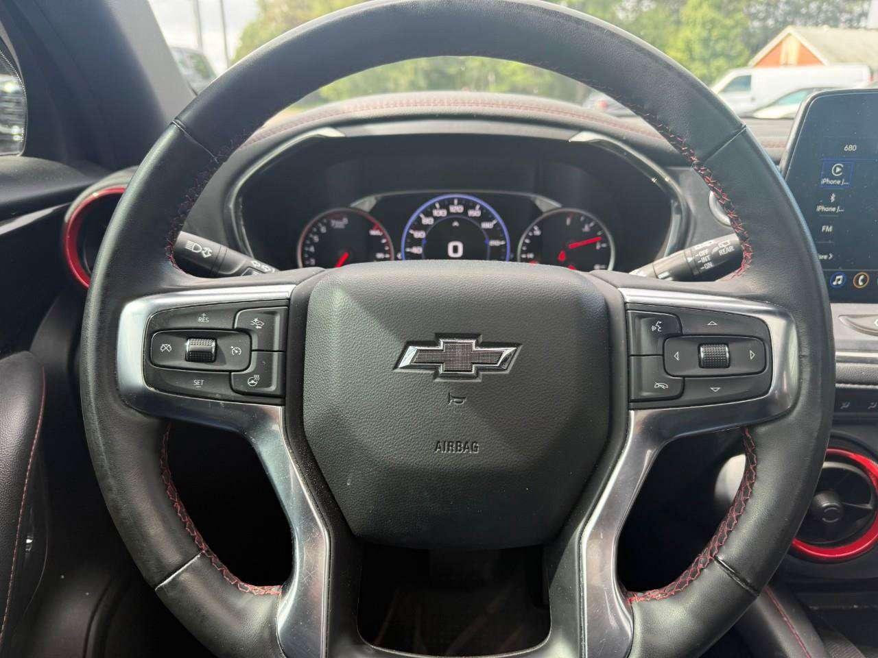 2024 Chevrolet Blazer ALL WEATHER MATS. FRONT VENTILATED AND HEATED SEATS. REAR HEATED SEATS. HD SURROUND VISION. HITCH GUIDANCE. Photo