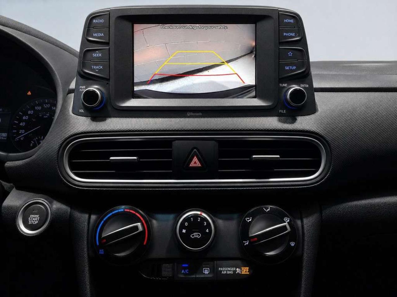 2020 Hyundai KONA Preferred      Blind Spot Assist   Lane Assist   Touchscreen  Apple CarPlay/Android Auto   Clean CARFAX   Heated Front se Photo