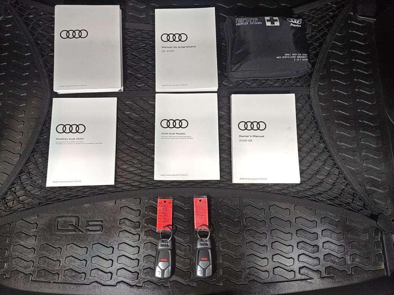 2020 Audi SQ5 45 TFSI quattro   NAVI   Leather   Sunroof   Drive Assist   Audi Genuine Base Carrier Included Photo
