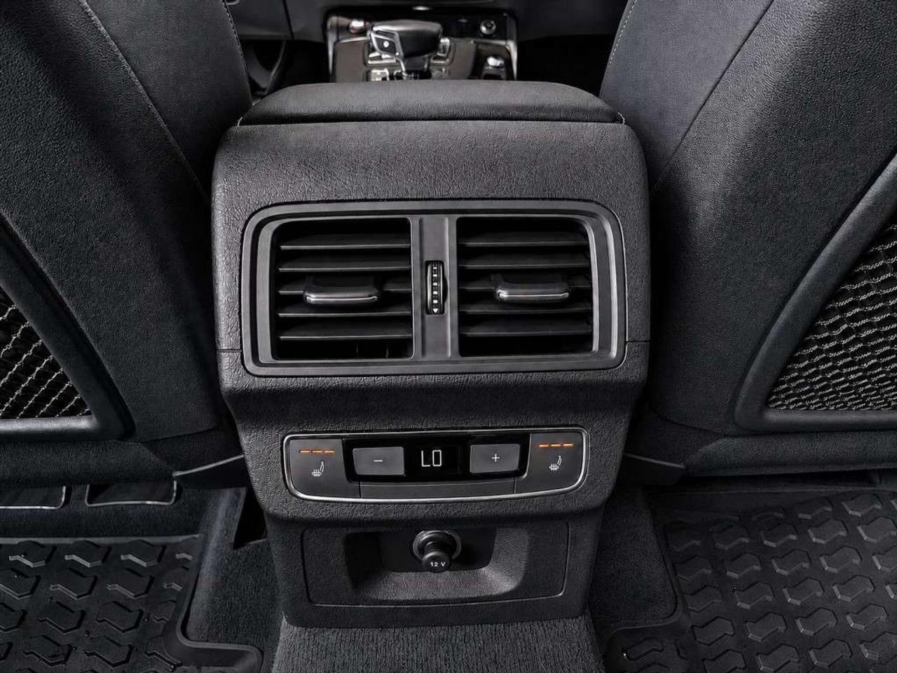 2020 Audi SQ5 45 TFSI quattro   NAVI   Leather   Sunroof   Drive Assist   Audi Genuine Base Carrier Included Photo