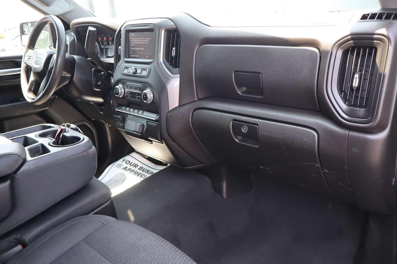 2023 GMC Sierra 1500 Pro Crew Cab 4WD Photo