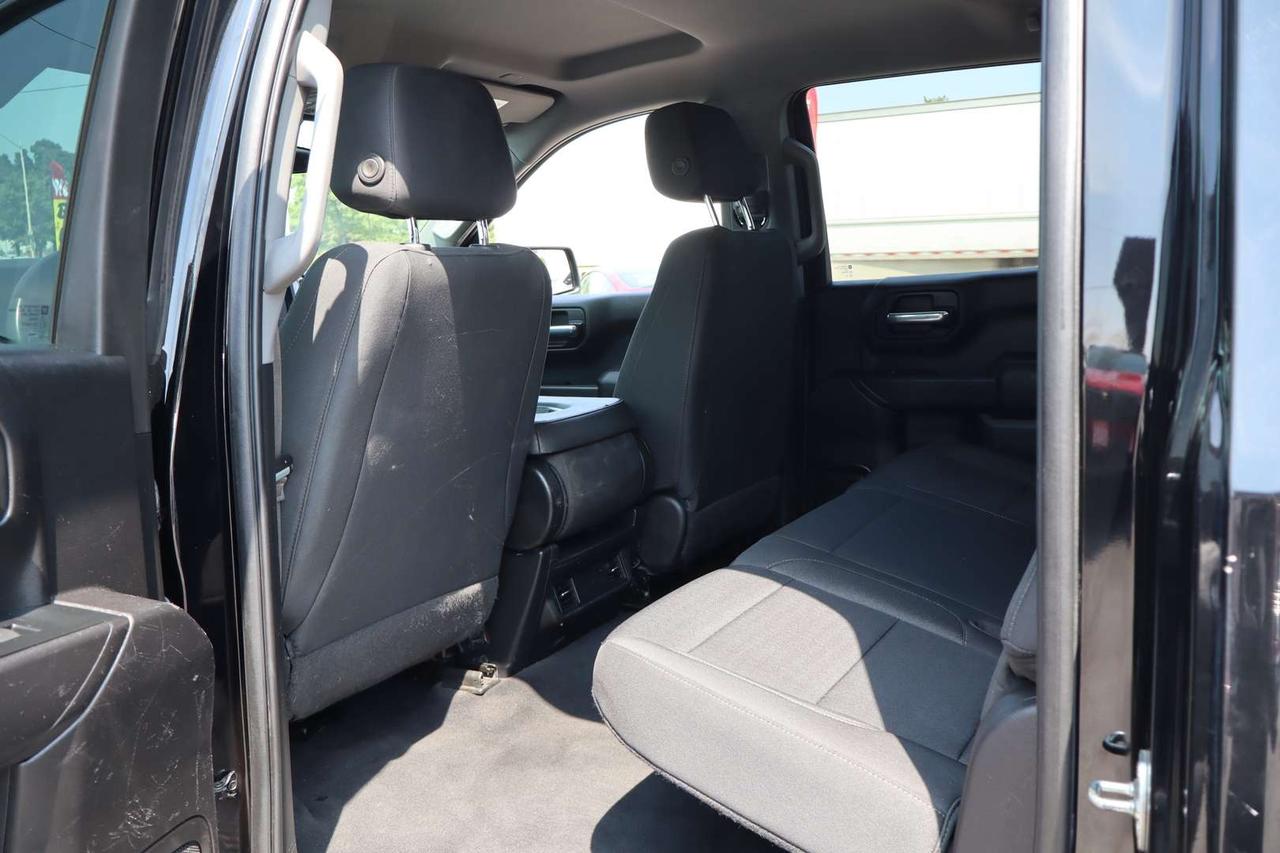 2023 GMC Sierra 1500 Pro Crew Cab 4WD Photo